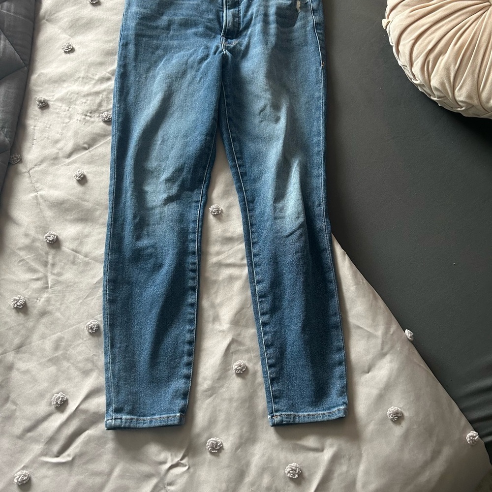 Good American Light Blue Denim Jeans